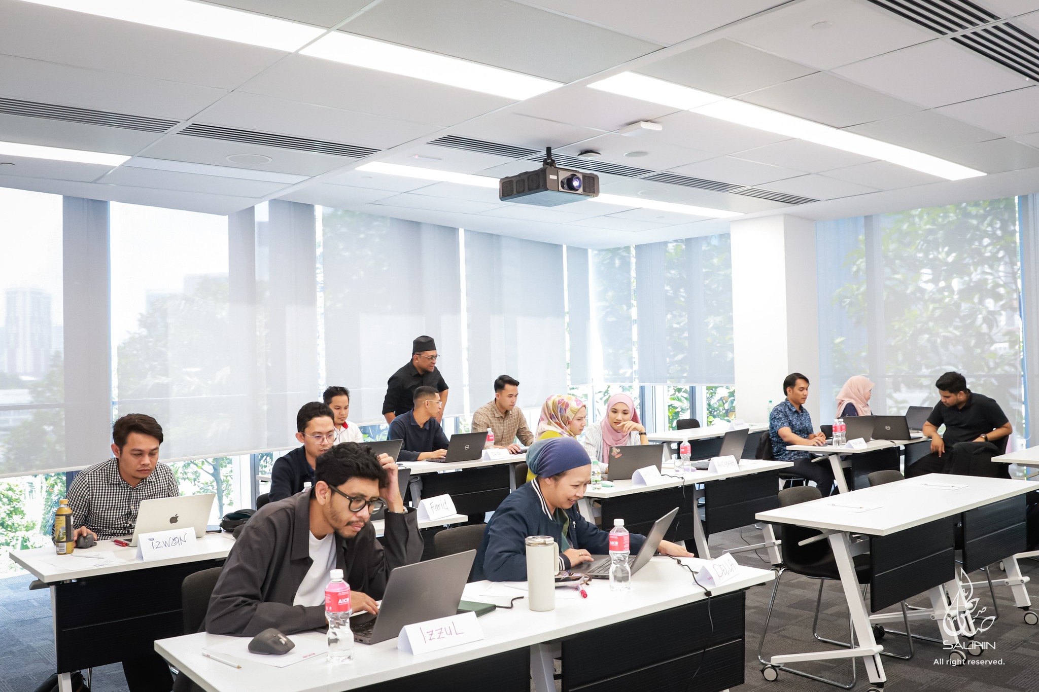 Practical AI Tools for PowerPoint: Creating Smarter Business Presentation